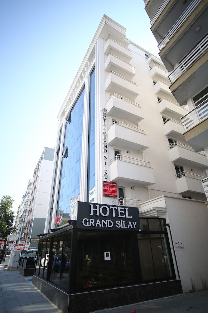 Grand Silay Hotel 5/50