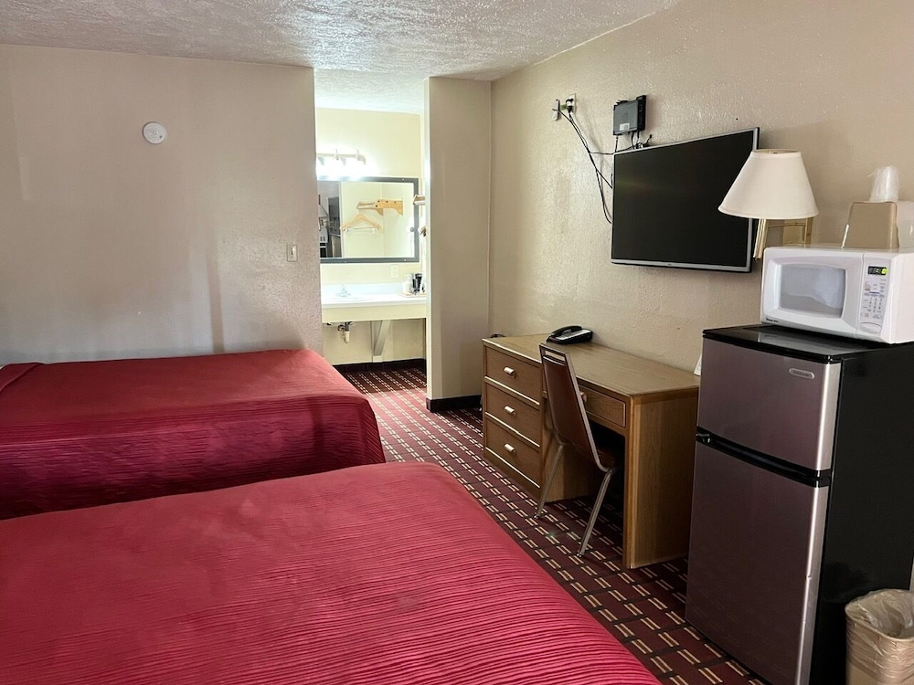 Economy Inn 27/45