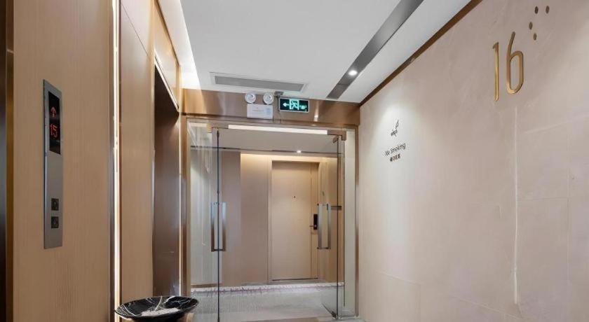 Lavande Hotel (Guangzhou Quzhuang Subway Station Store) 35/36