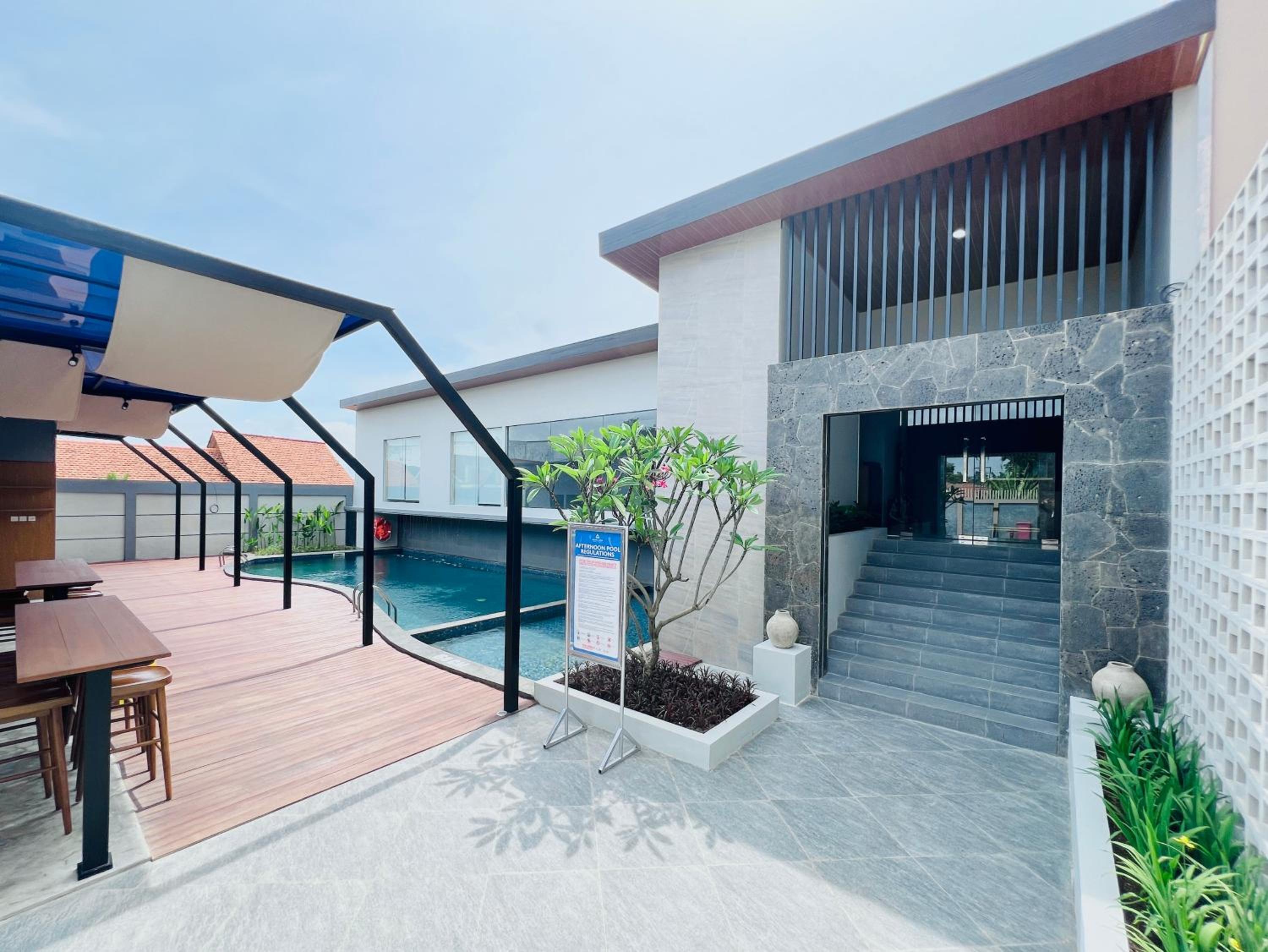 Azana Asia Hotel Cilacap 31/38