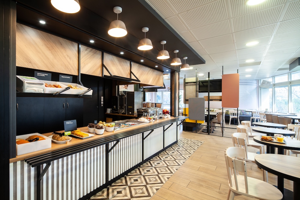 B&B HOTEL Paris Malakoff Parc des Expositions 41/57