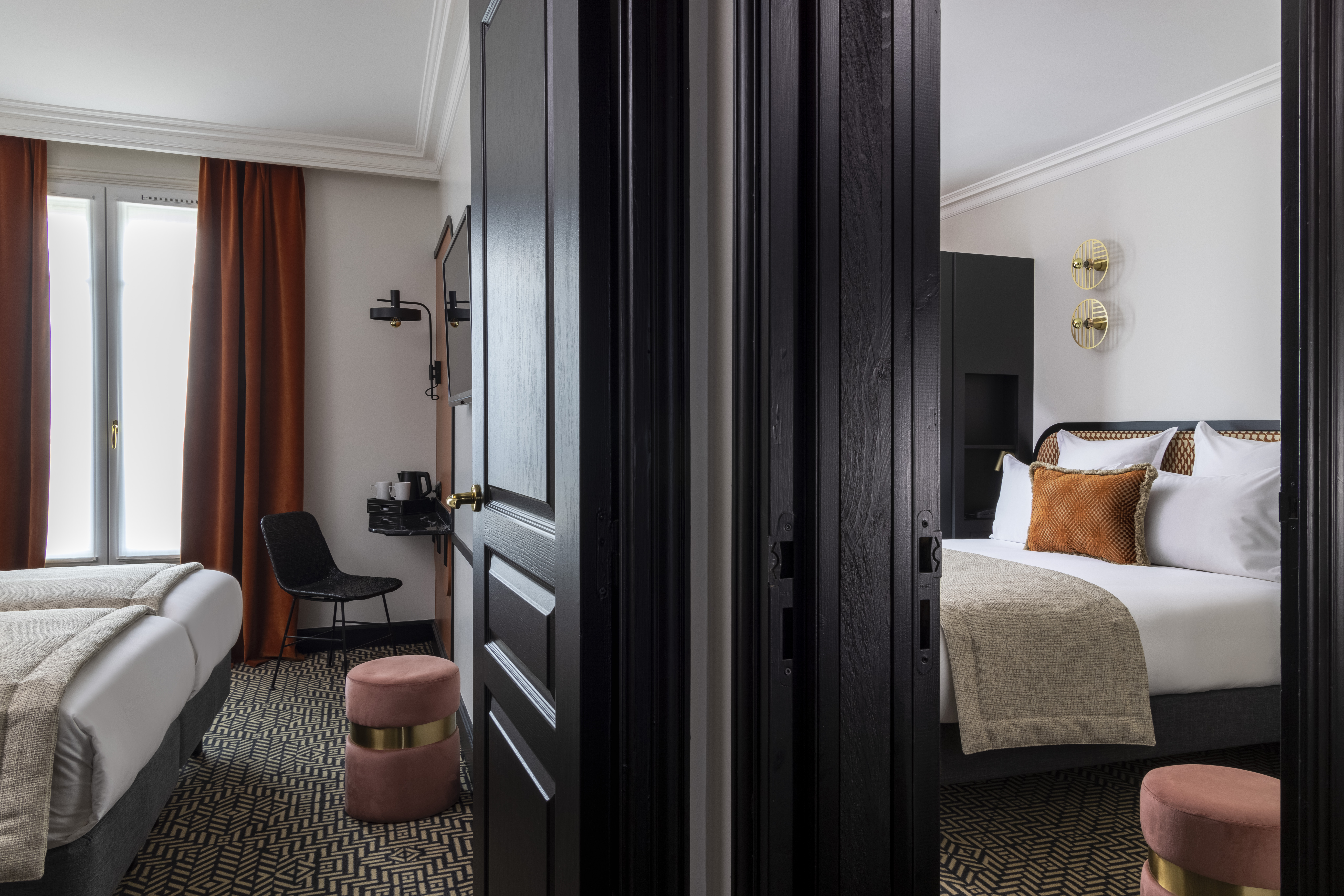 Adjoining، Grand Hotel Chicago 3/3