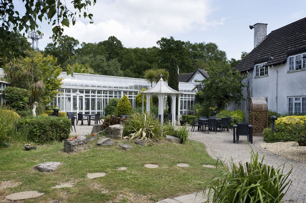 Basingstoke Hotel 5/50