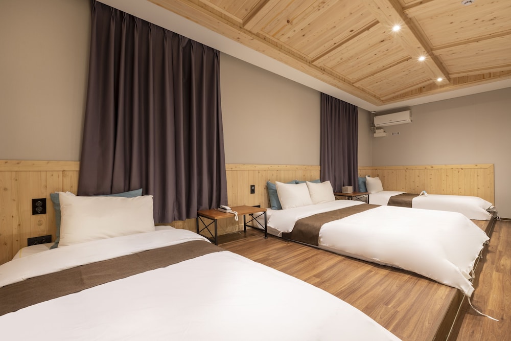Business, Suite, Twin Beds, King Bed, 3 Beds, Sorgente Business Hotel 4/10