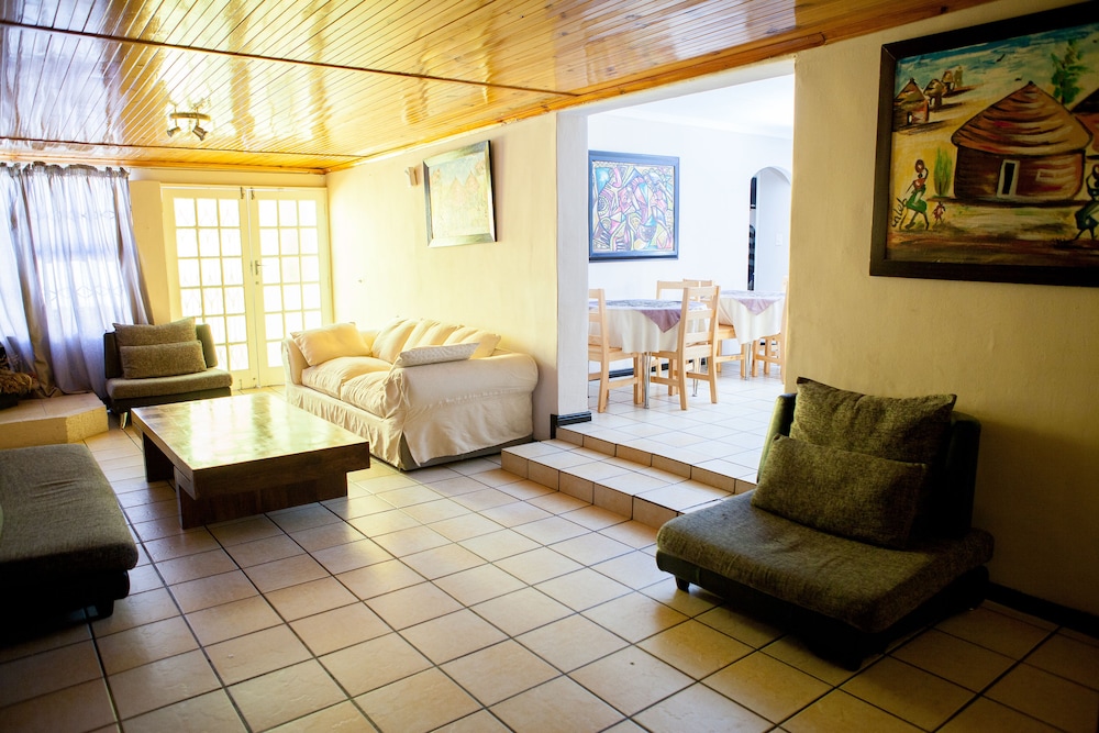 Oria Lodge - Summer Greens 15/22