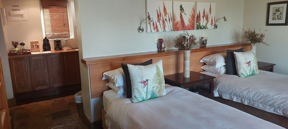 Paradise Cove Country House 4/47