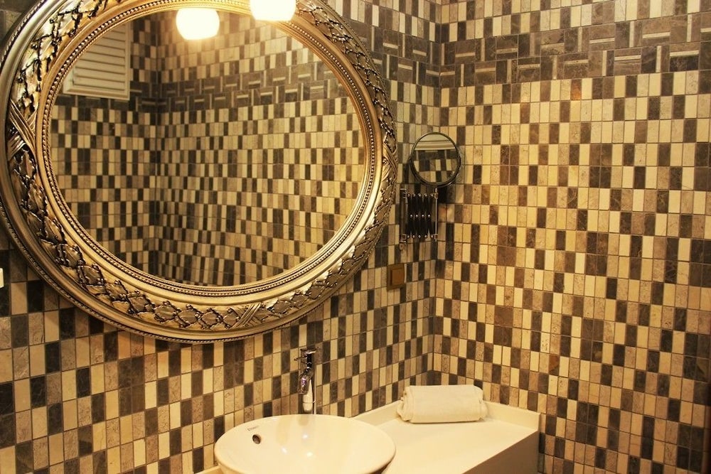 Vendome Hotel 29/46