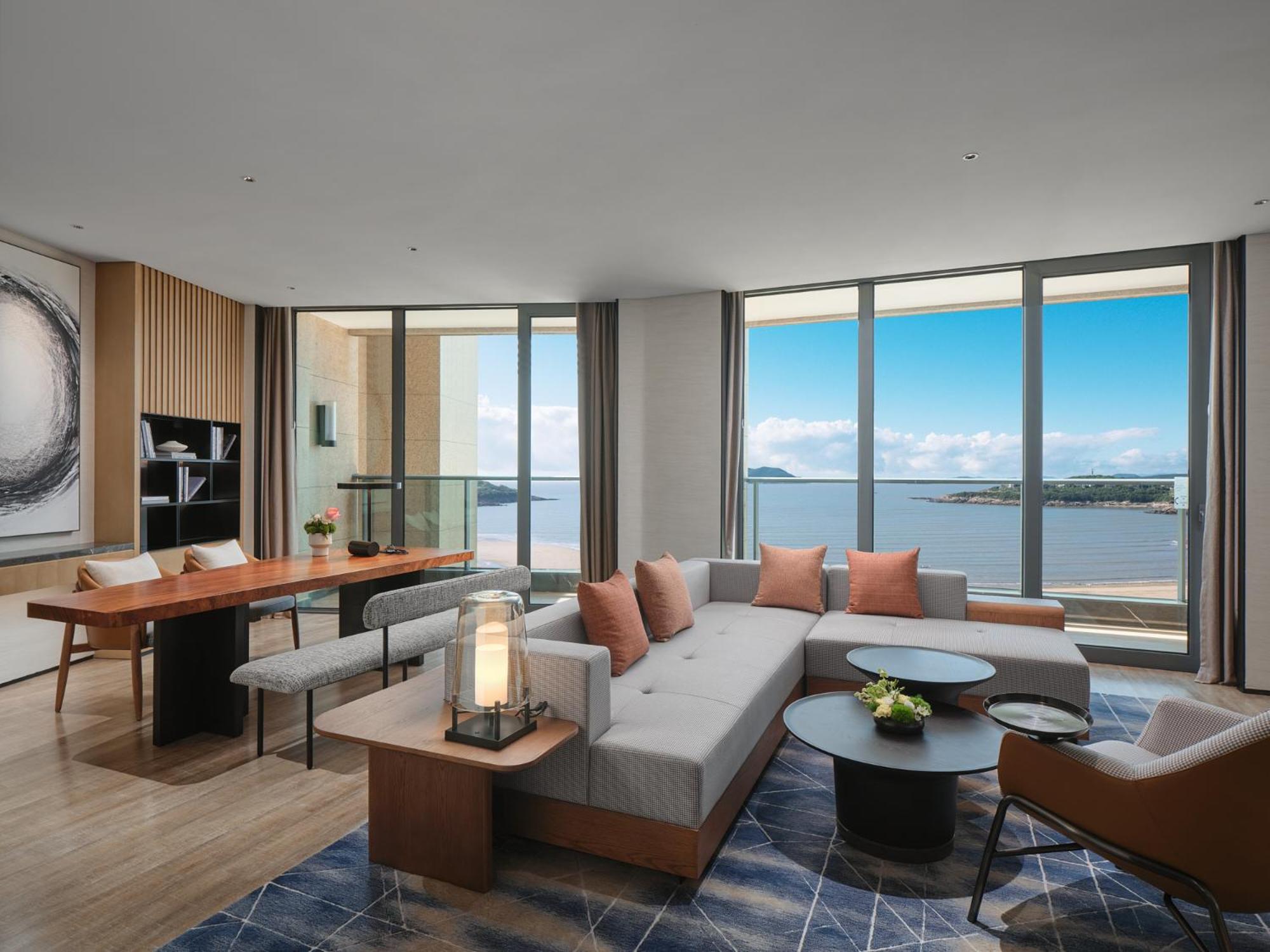 1 Bedroom, Premier, Suite, King Bed, Ocean View, Balcony