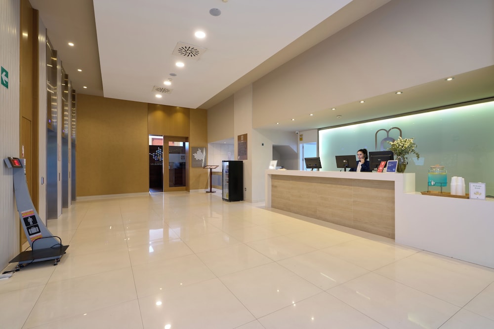 Hotel M A Sevilla Congresos 11/73