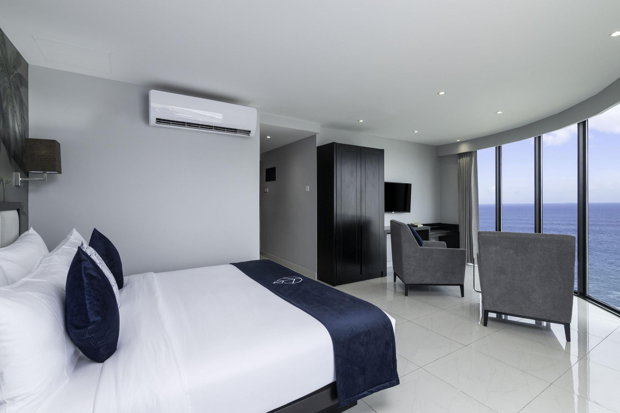 Signature, Panoramic, Sea Front