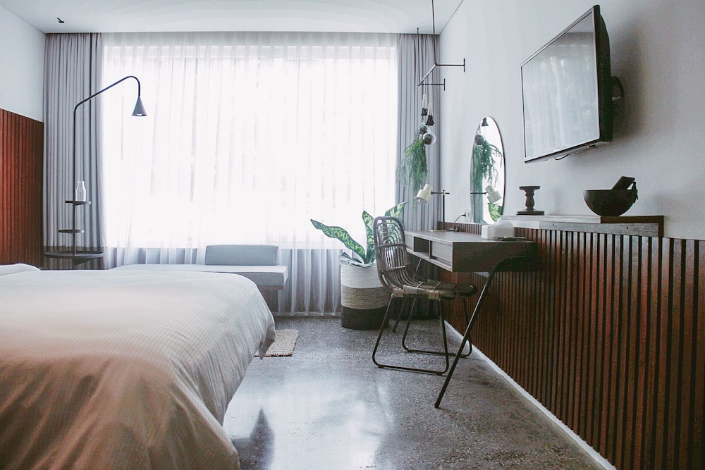 Blackbird Hotel 13/33
