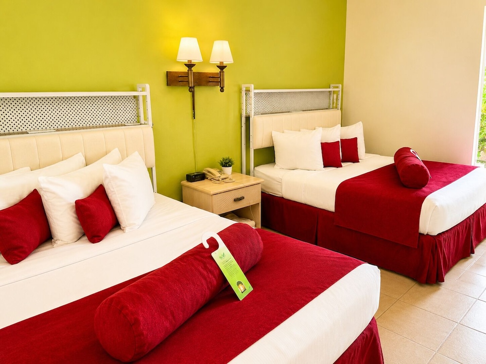 غرفة قياسية بسريرين مزدوجين، Point Salines Hotel 5/10