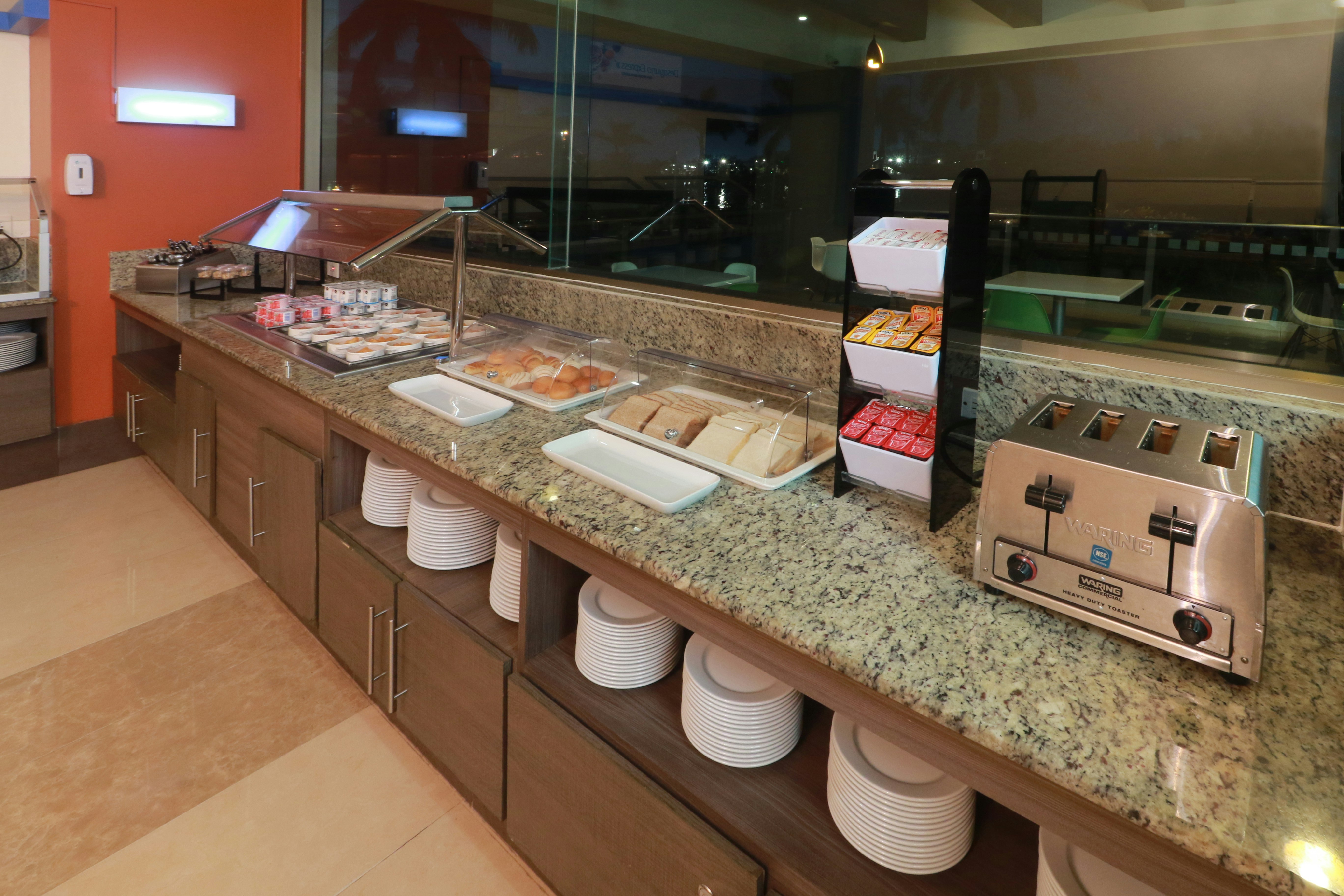 Holiday Inn Express Tuxpan 76/78