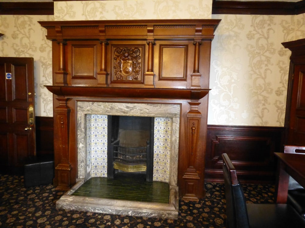 Maes Manor Hotel 2/50