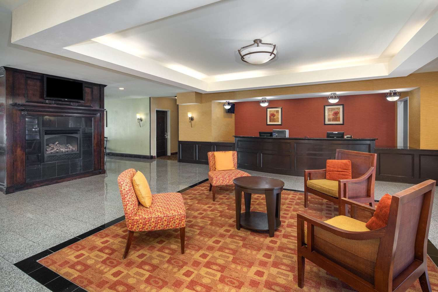 La Quinta Inn and Suites by Wyndham Atlanta Union City 25/33