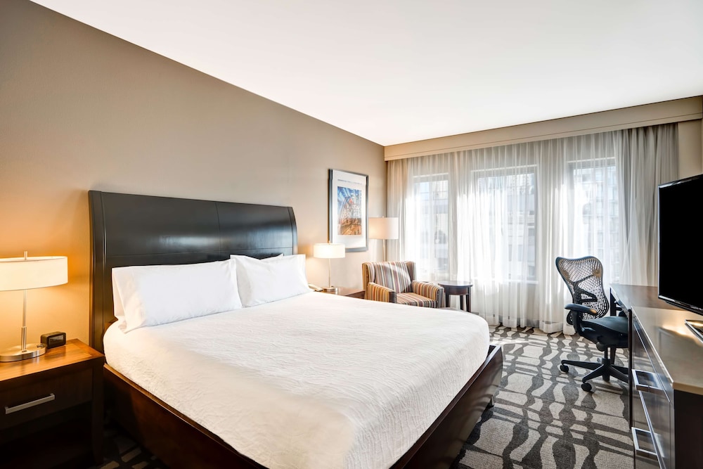 Hilton Garden Inn Chicago Downtown/Magnificent Mile 19/70