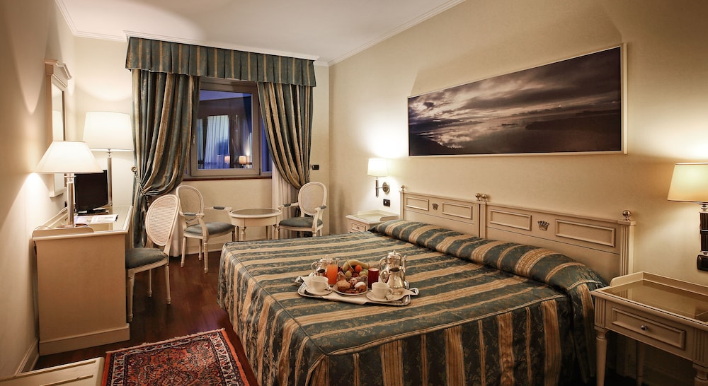 Hotel Savoy Palace 44/67