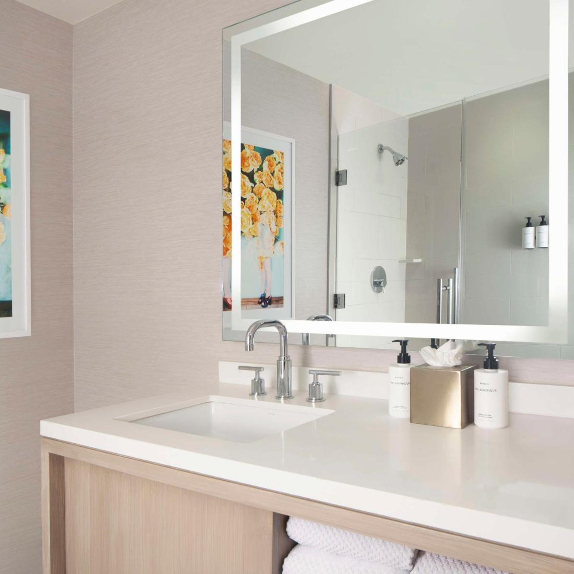 غرفة كلوب بسرير كينج بإطلالة على المدينة، Hilton West Palm Beach 3/3