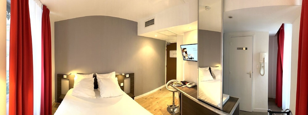 HOTEL LE COUSTURE 24/24