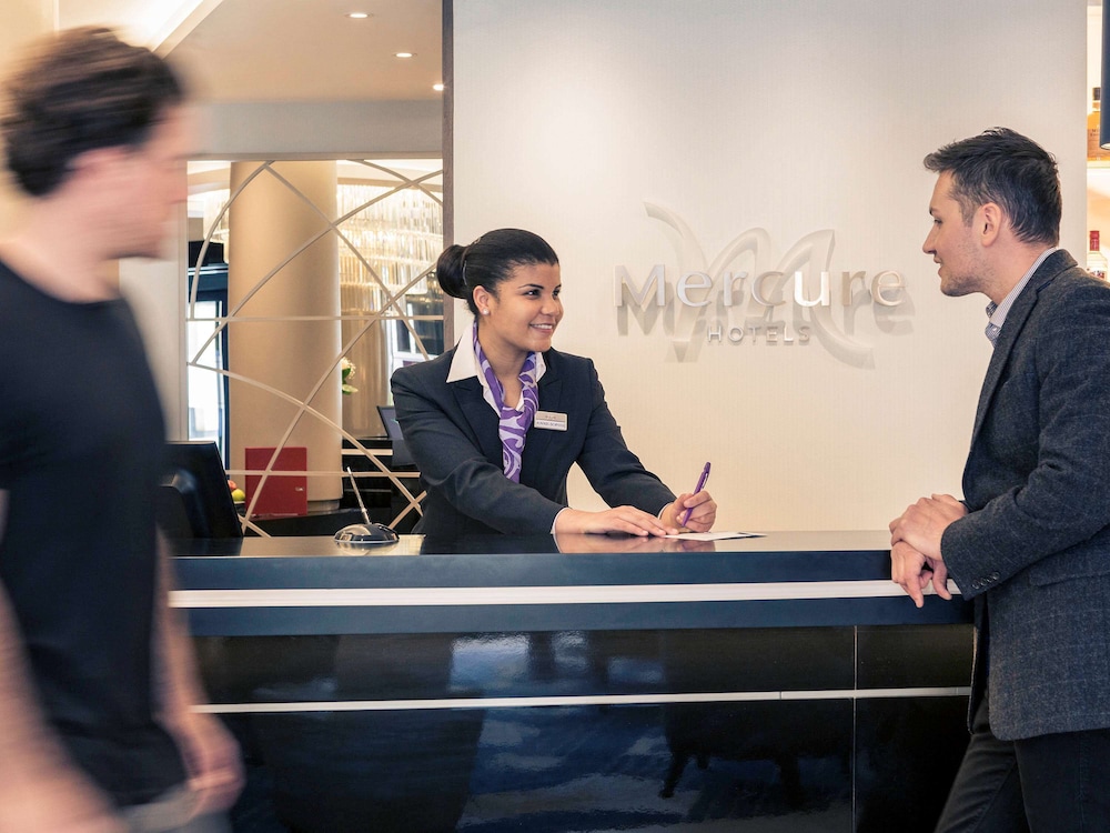 Mercure Edinburgh Haymarket 10/76