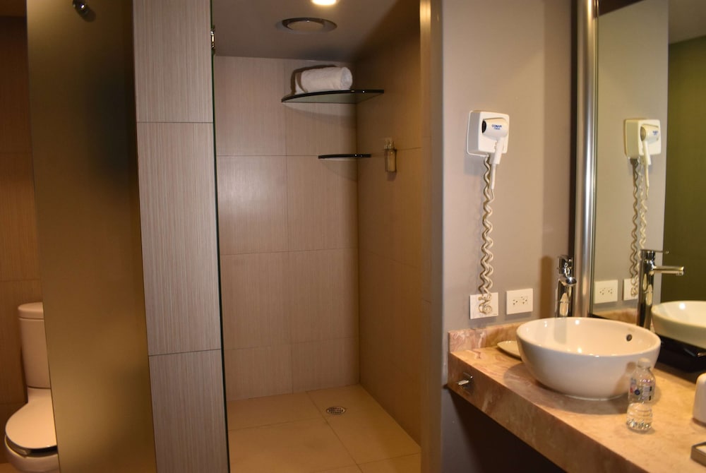 Ramada by Wyndham Mexico City Santa Fe 54/55