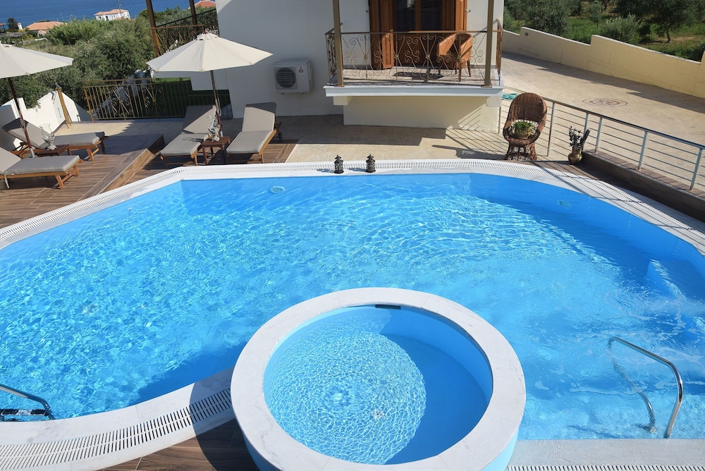 Driopes Villas 20/48