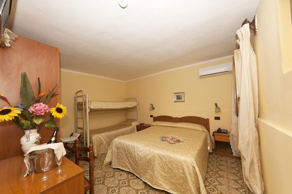 Hotel Villa Franca 34/34