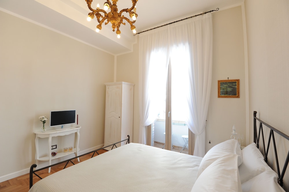 Residenza Borbonica 9/50