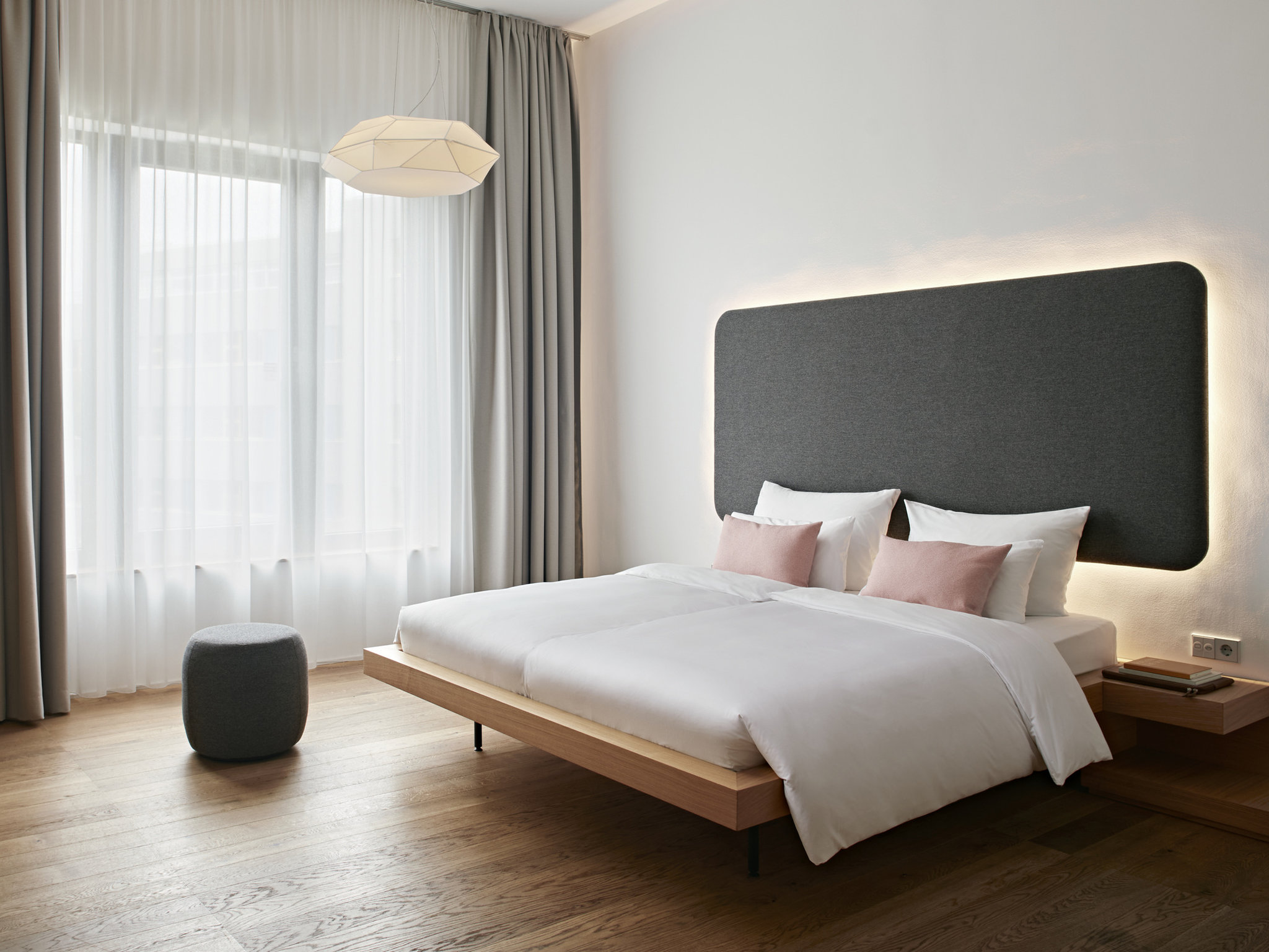 Medium, Studio, Kitchenette, Accessible