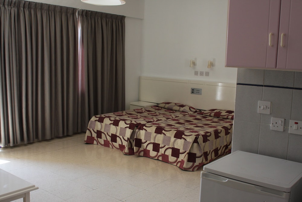 Astreas Beach Hotel 10/50