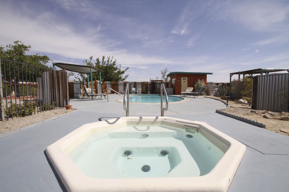 Harmony Motel 28/50