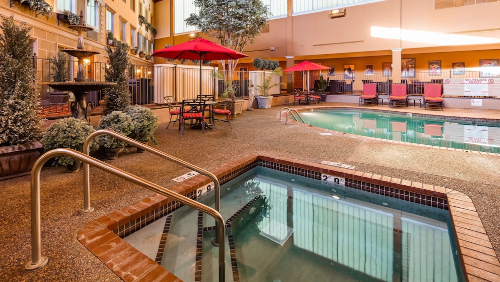 Best Western Plus White Bear Country Inn 5/47