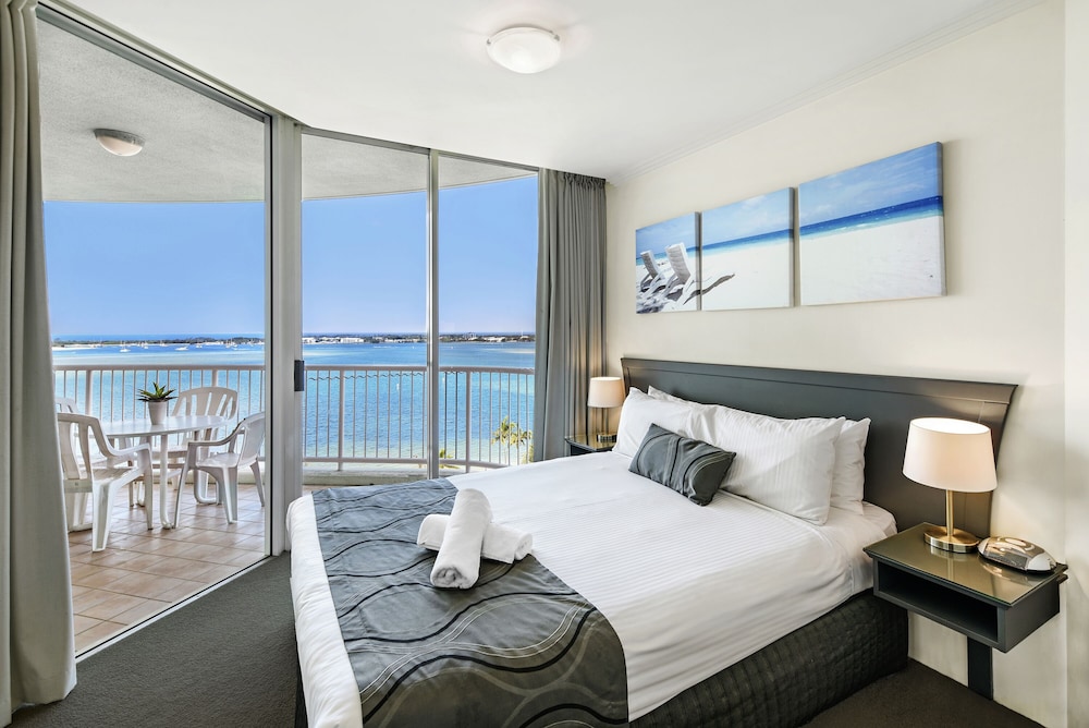 Crystal Bay On The Broadwater 34/79