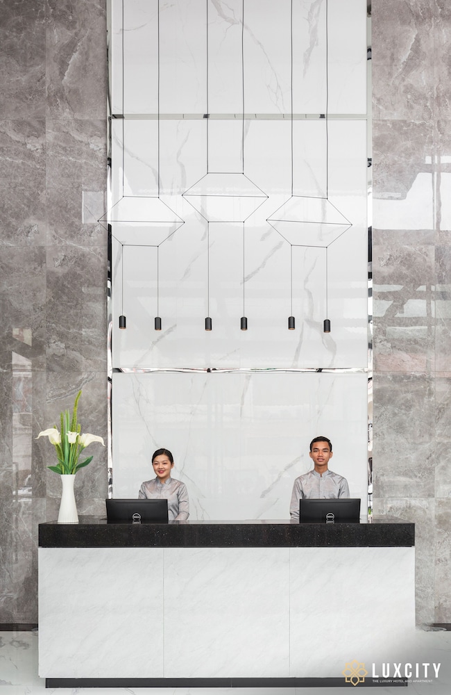 Lyve Inc Hotel And Residence 30/70