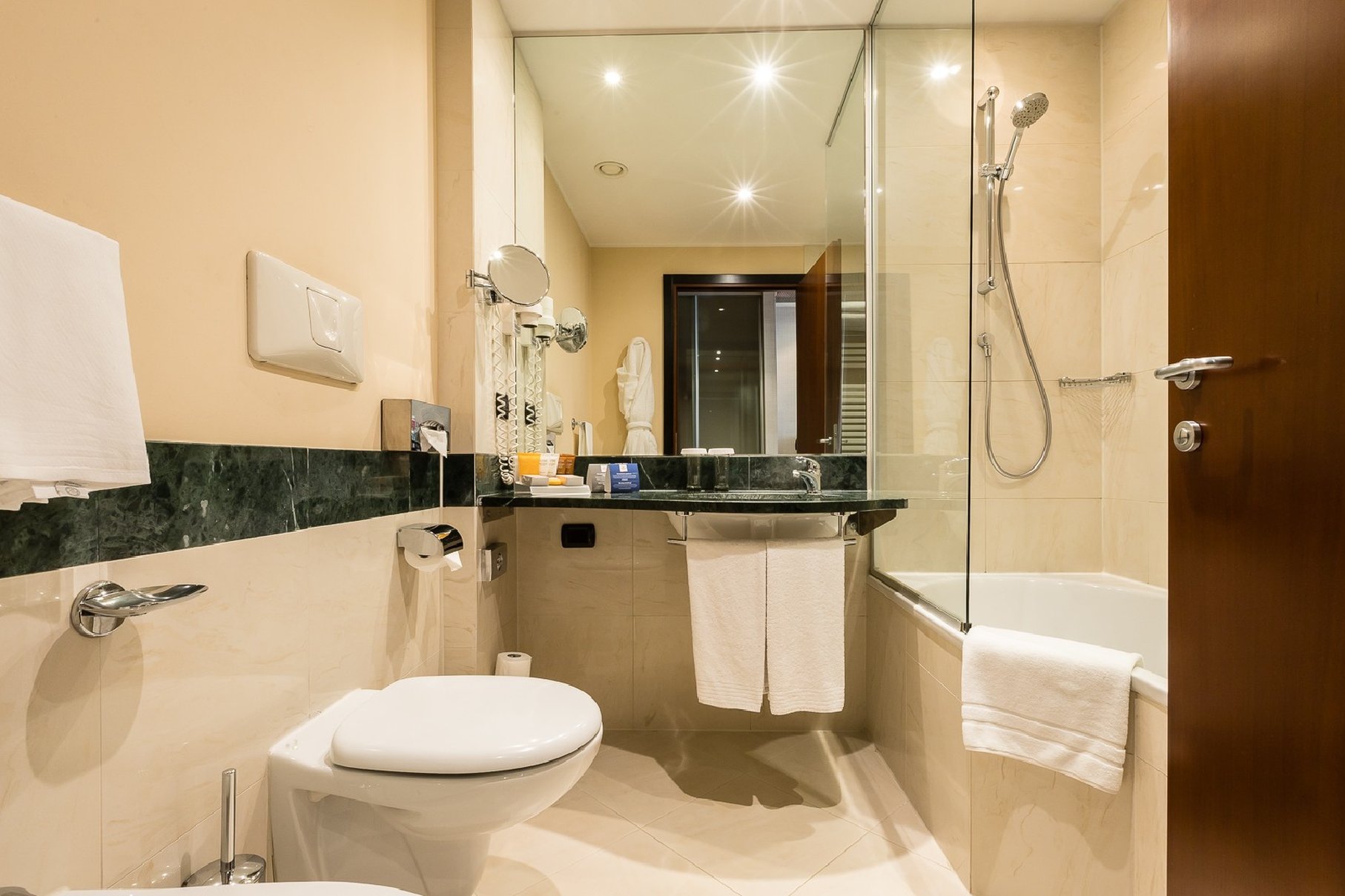 Crowne Plaza Milano Malpensa Airport 71/73