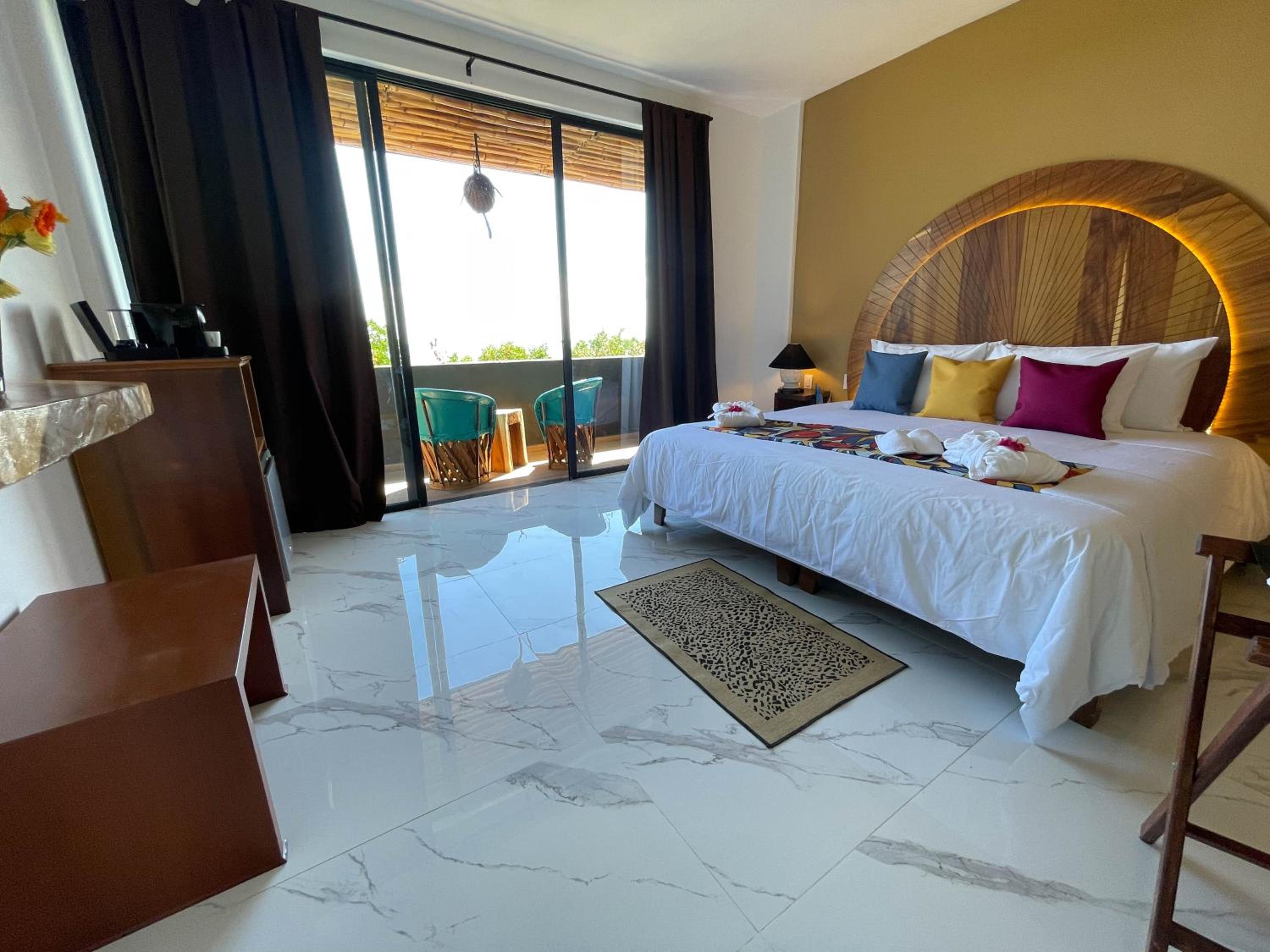 غرفة ديلوكس بسرير مزدوج بإطلالة على البحر، Akuazul Resorts Adults Only 4/10