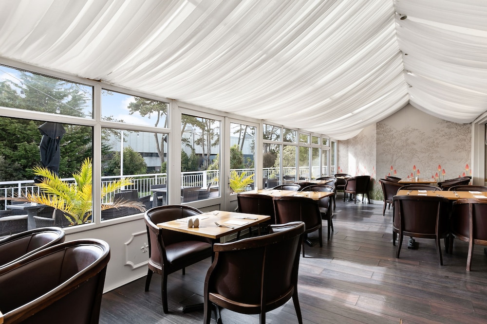 The Abbey Sands Hotel 54/60