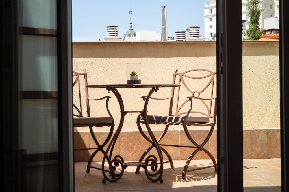 Sterling Hotel 20/34