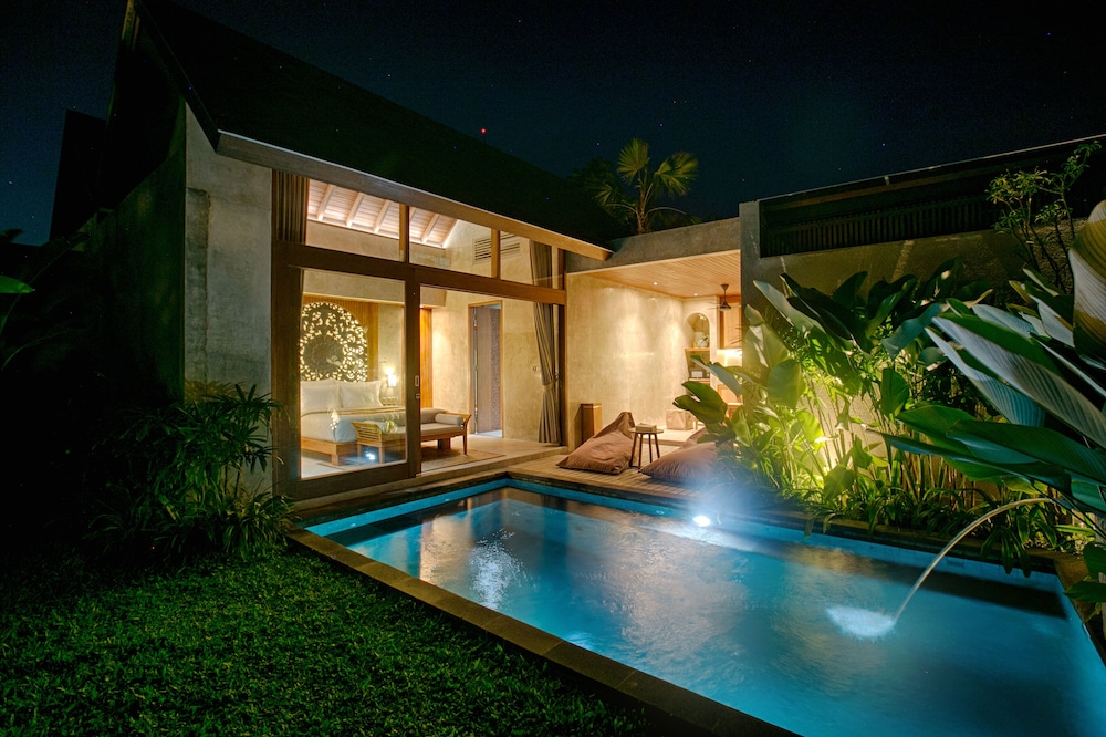 TAMAN DHARMAWANGSA SUITES 45/50