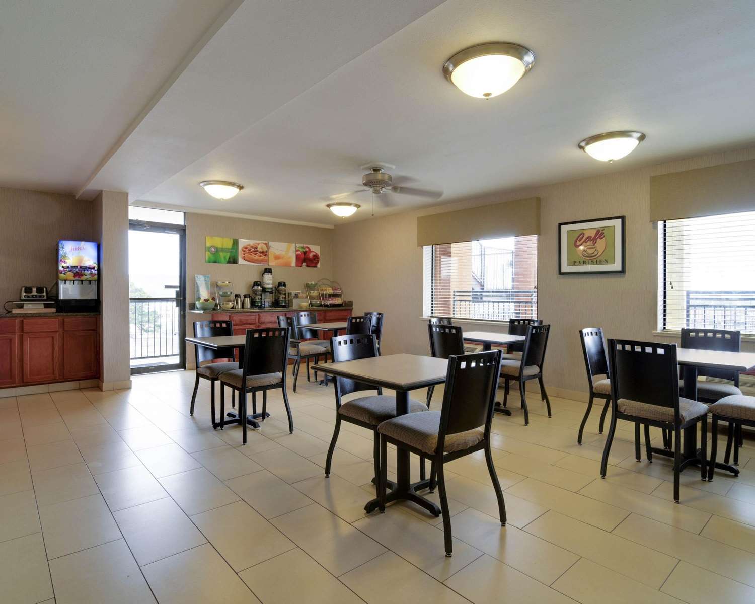 Quality Inn and Suites Clarksville 28/39