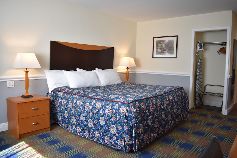 East Norwich Inn-Oyster Bay, Long Island, NY 23/54