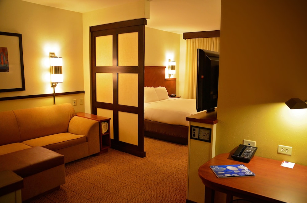 Hyatt Place North Charleston 38/44