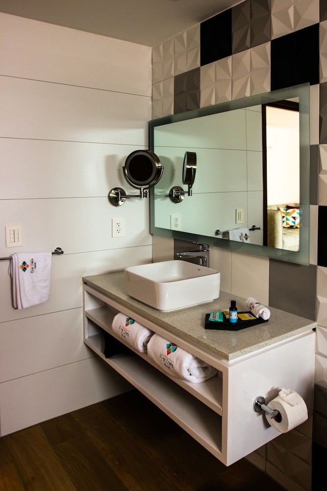 First Class Hotel Providencia By Fch Adults Only 50/50