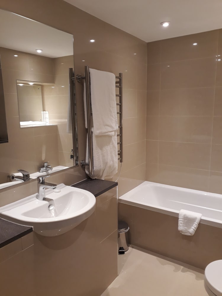 Best Western New House Country 17/38