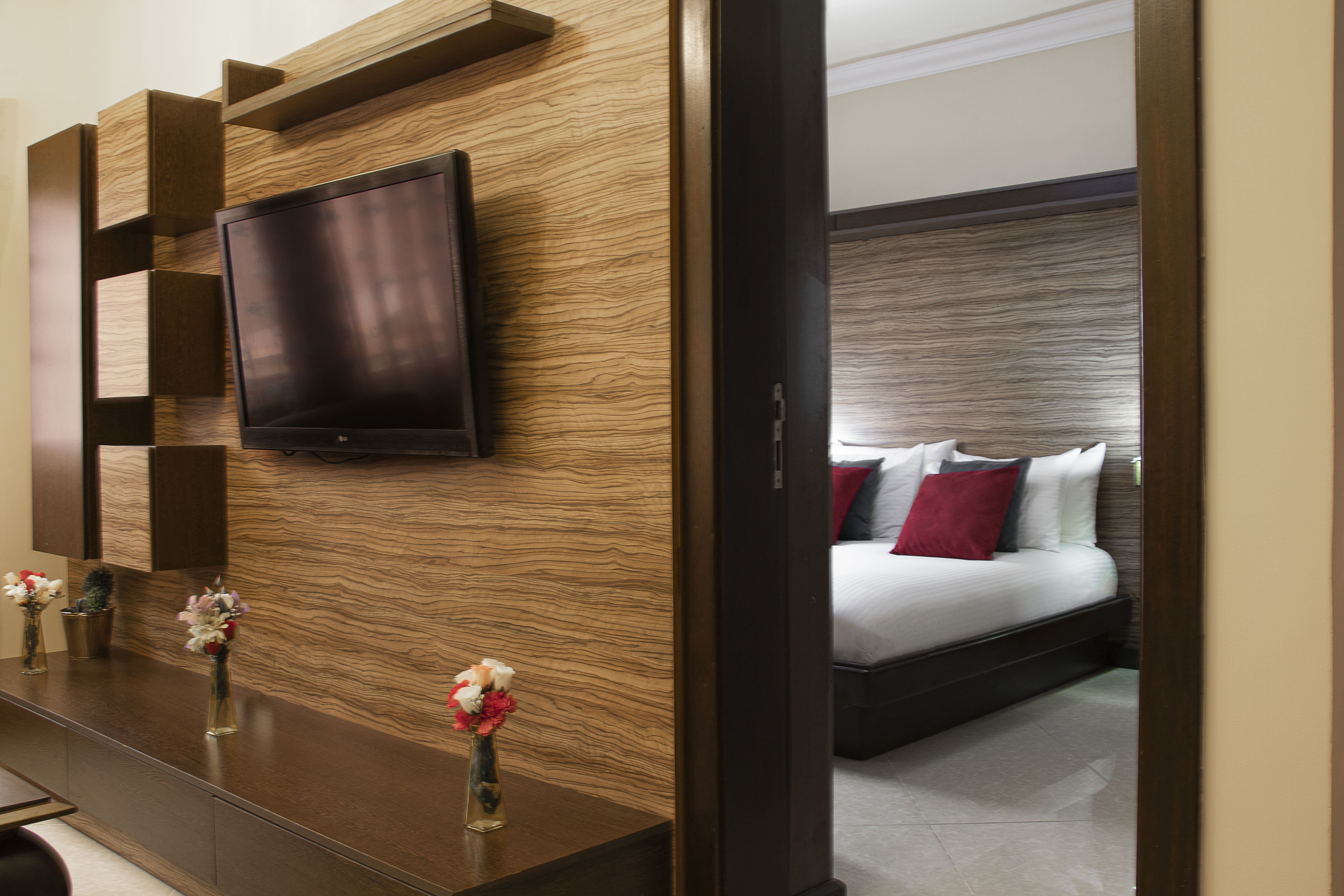 Home Suites Hotel 27/80