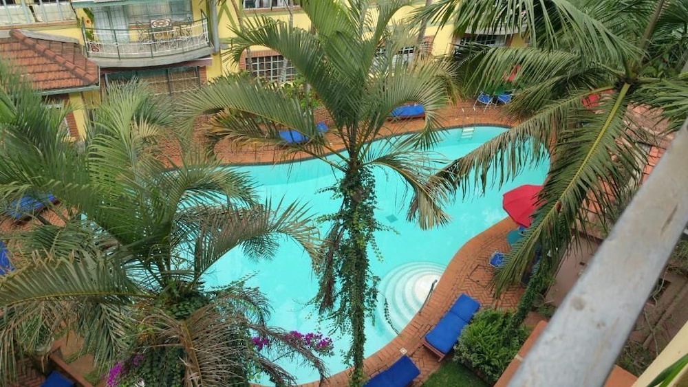 Woodmere Serviced Apartments 46/50