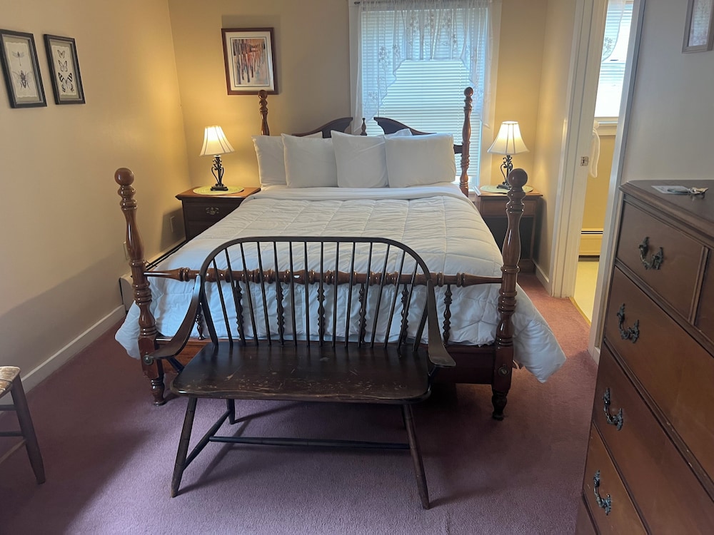 Forest, Queen Bed