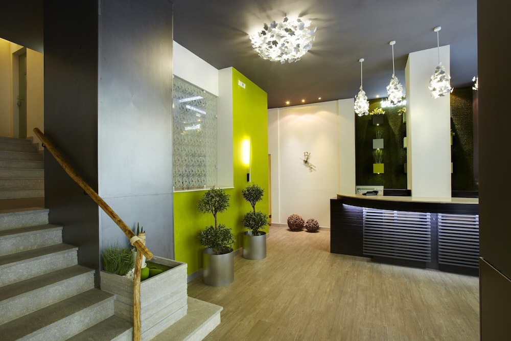 City Hotel 5/43