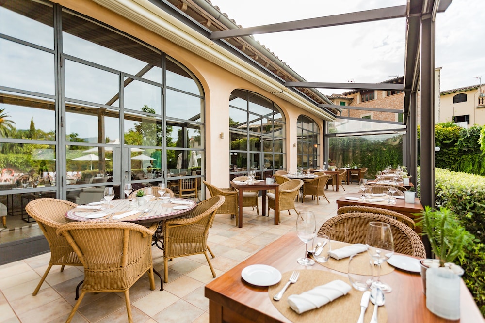 Cal Bisbe Hotel 50/70