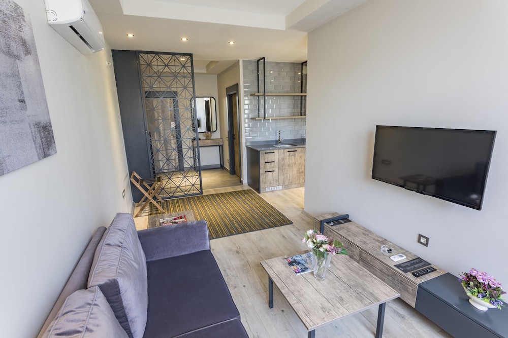 Shimall Hotel 32/44